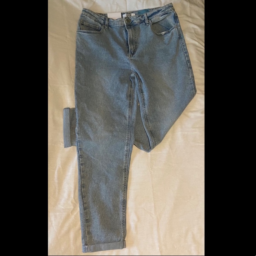 Mom fit jeans
